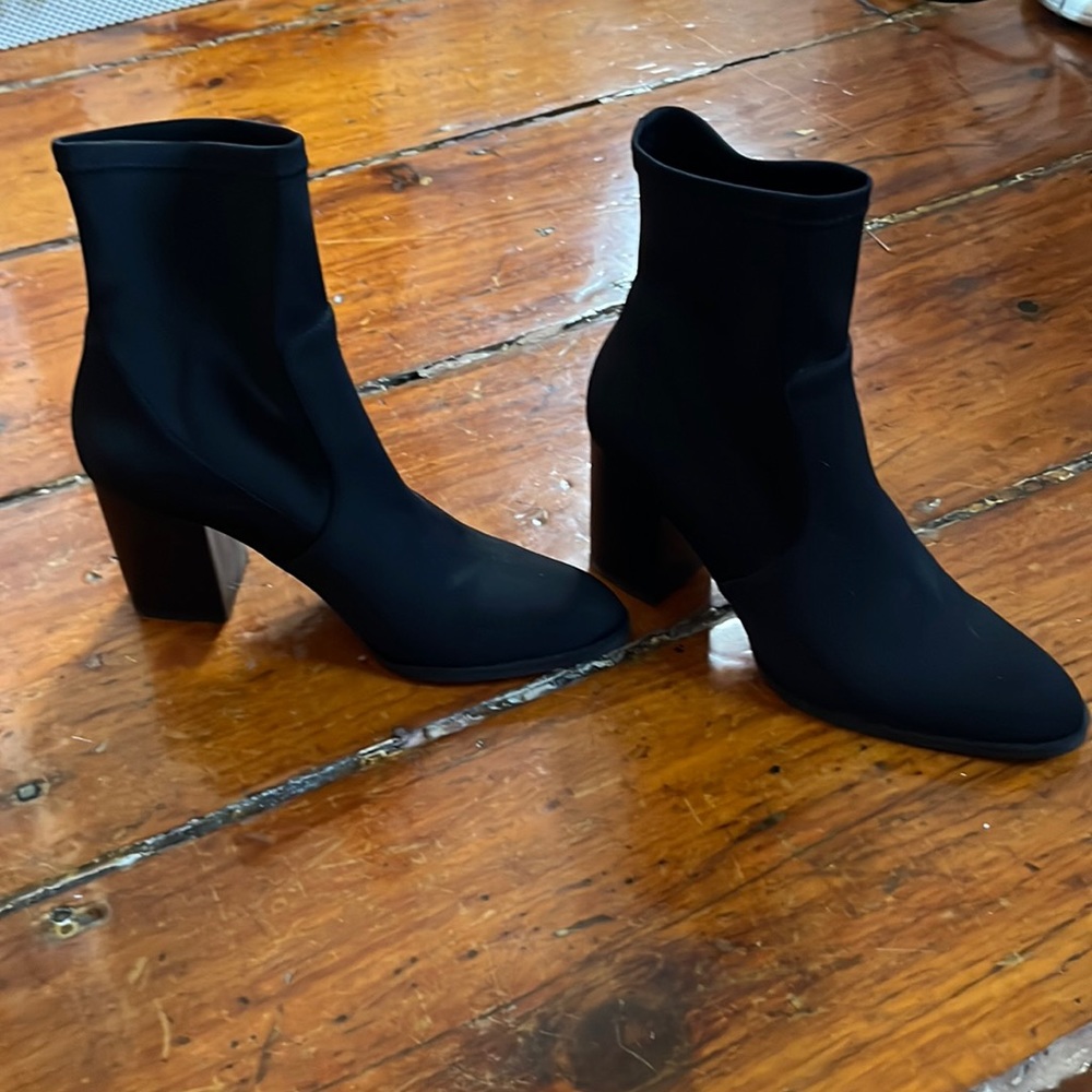 Intentionally Blank Black Scuba Boot